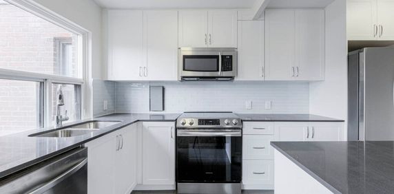 Stephen Drive Apartments - Photo 2