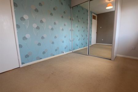 2 bedroom House To Let - Photo 2