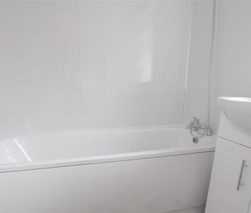 1 bedroom ground floor flat to rent - Photo 4