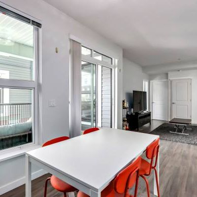 Furnished Jr. 2 Bedroom 1 Bathroom unit in West Cambie - Photo 3