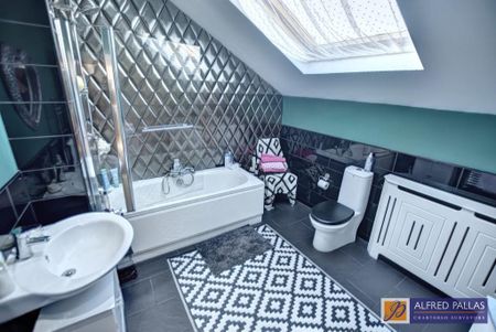 3 bedroom terraced house to rent - Photo 2