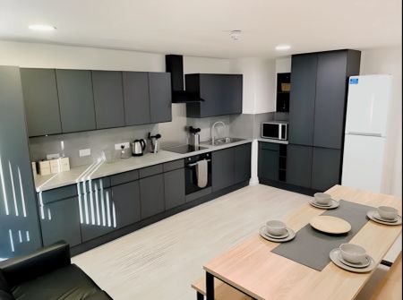 Ensuite Bronze - Photo 3