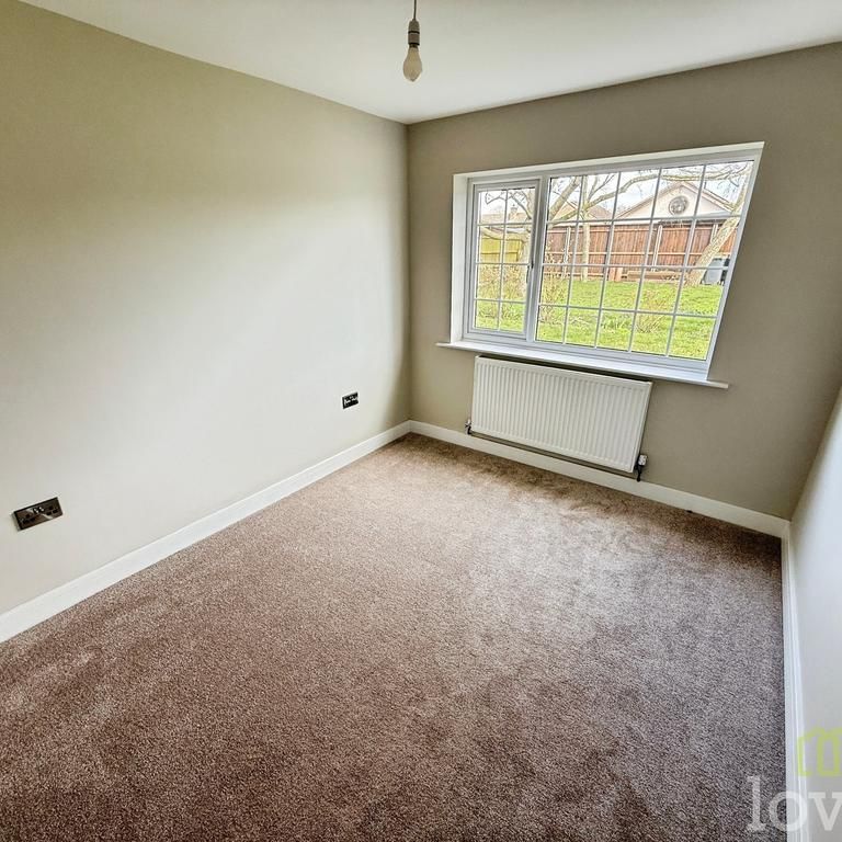 2 bedroom bungalow to rent - Photo 1