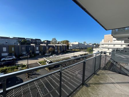 Location Appartement 3 pièces 63m² - Photo 4