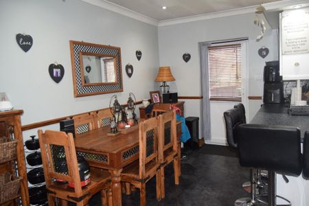 4 bedroom semi-detached house to rent - Photo 4