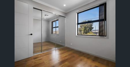 Luxurious 4 Bedroom House in Hillcrest.... - Photo 3