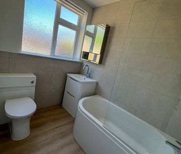 2 Bed Flat, Westover Road, BS9 - Photo 4