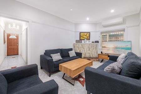 Spacious Family Home in a Prime Punchbowl Location - $850 Per Week - Photo 2