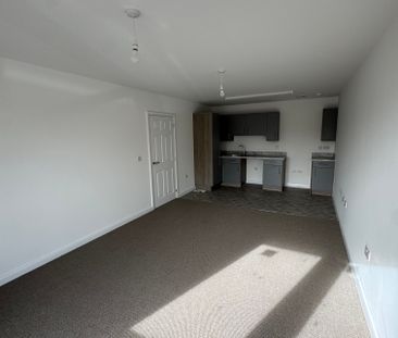 Red Hand Close, Burton on Trent, Staffordshire, DE14 1FB - Photo 1