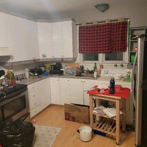 Beau 3 1/2 à louer à Saint-Hyacinthe- Disponible dès décembre - Photo 2