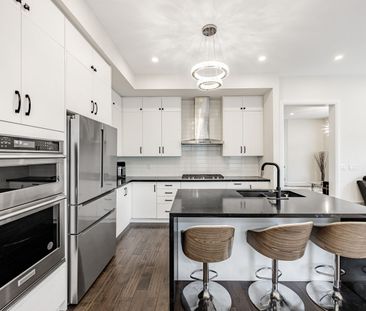 For Lease - 104 Sora Gate, Oakville, Ontario - Photo 1