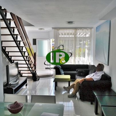 Bungalow auf 2 Ebenen mit Terrasse und 2 Schlafzimmern und 2 Bädern - Foto 1