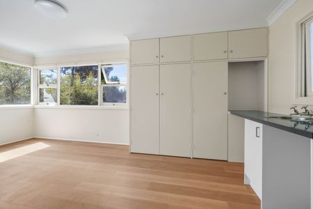 13 Eastern Valley Way, Northbridge NSW 2063 - House For Rent | Domain - Photo 2