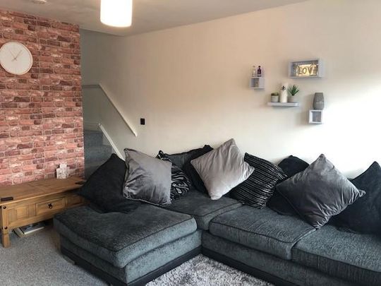 2 bedroom semi-detached house to rent - Photo 1