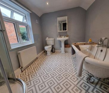 2 bedroom terraced house to rent - Photo 6