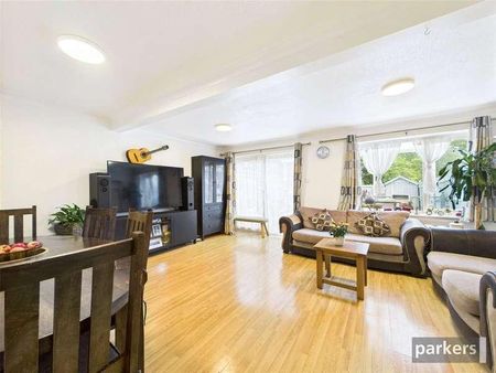 Plymouth Avenue, Woodley, Reading, Berkshire, RG5 - Photo 3