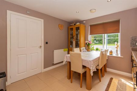 4 bed House To Let - Photo 2