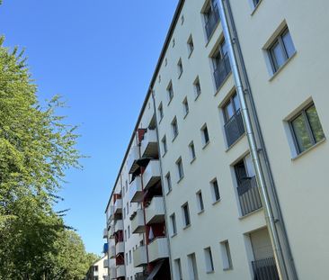 Familien aufgepasst: Moderne 4-Zimmer-Wohnung in grüner Lage zu ver... - Foto 3