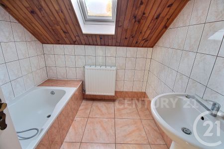 Location Maison 4 pièces 79m² LONGEVILLE LES ST AVOLD 57740 - Photo 2