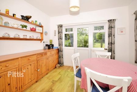 4 bedroom detached house to rent - Photo 5