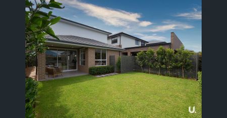 Exquisite Double-Level Residence - Photo 5