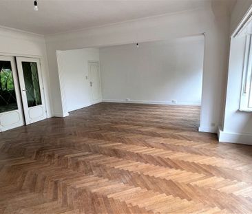 Goed gelegen authentiek appartement met 2 slaapkamers en garage - Foto 4