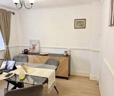 3 bedroom detached house to rent - Photo 2