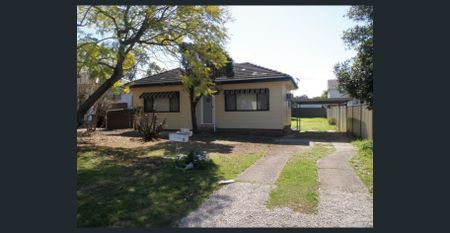 Neat and Tidy Home Located in a Prime Location!! - Photo 3