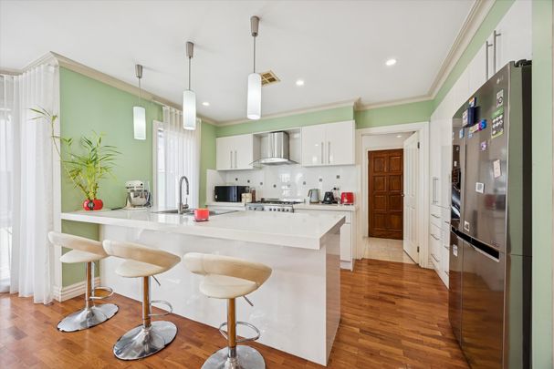 22 Waterlily Way, Keysborough VIC 3173 - House For Rent | Domain - Photo 1