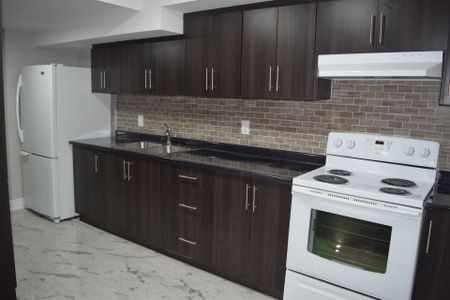 For Lease - 299 Ironside Drive Unit# Bsmt, Oakville, Ontario - Photo 4