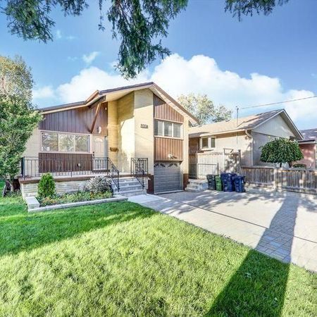 For Lease - 886 Brimorton Drive Unit# Main, Toronto, Ontario - Photo 3