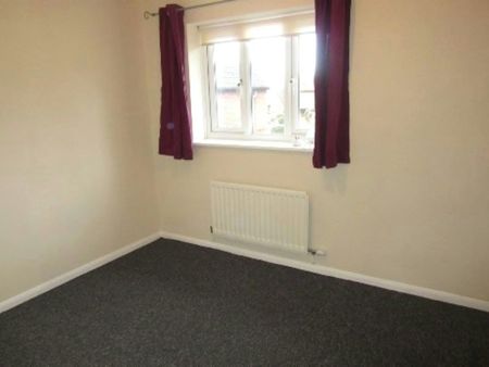 Semi-detached house to rent on - Photo 5