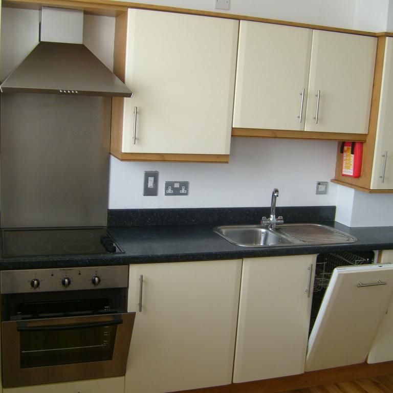 Studio to rent - Photo 2