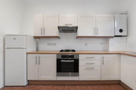 2 bedroom maisonette to rent - Photo 4