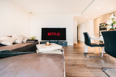 Alie Street - Photo 5