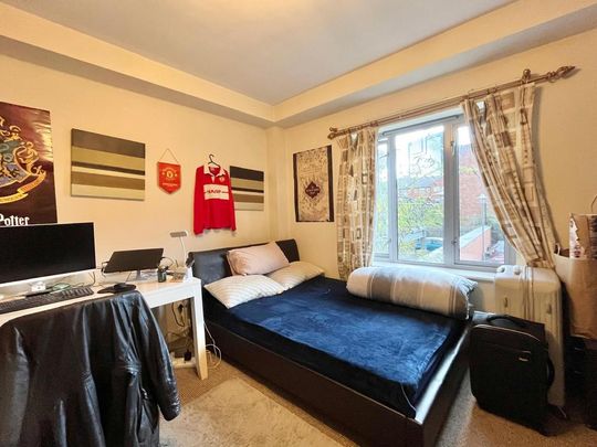 1 bedroom in a flat share to rent - Photo 1