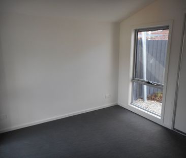 Light & Bright Two Bedroom Townhouse - Photo 2