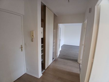 Location Appartement 2 pièces 50m² - Photo 3