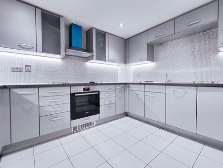Mercury House, Heathcroft, London W5 - Photo 4