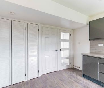 3 bed semi-detached house to rent in Rednal Hill Lane, Birmingham, B45 - Photo 3