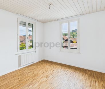 Grosszügige 4.5-Zimmer-Wohnung im Herzen von Langnau im Emmental - Photo 3