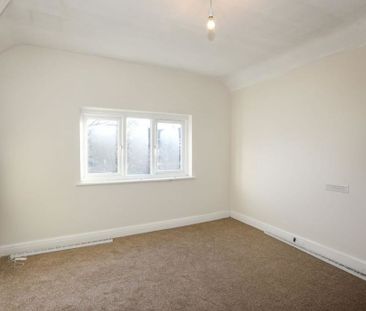 Finchfield Lane, Finchfield, Wolverhampton - Photo 1