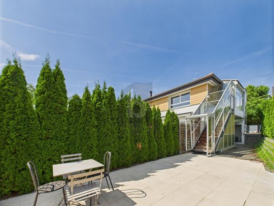 ESPACE LUMINEUX ET MEUBLÉ - Photo 1