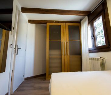 5-bedroom apartment for rent in Los Cármenes, couples allowed - Photo 2