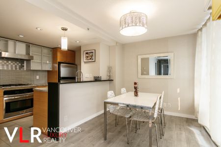 Condo in Downtown Vancouver, BC - Photo 2