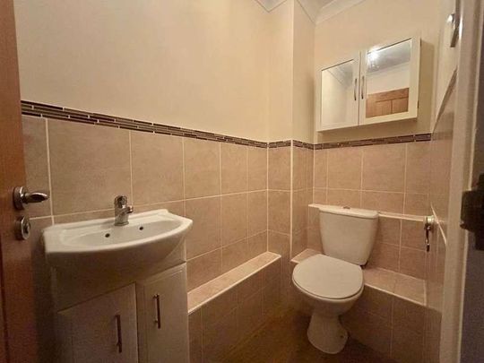 Woodcote, South Oxfordshire, RG8 - Photo 1