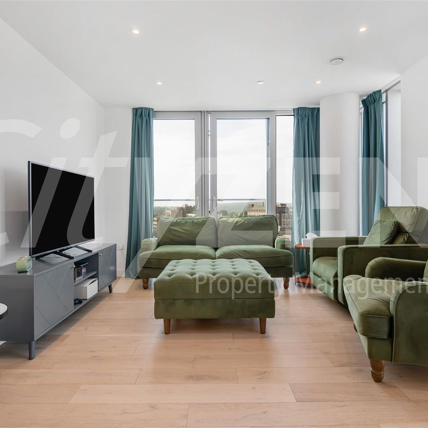 37 Clarendon Road, Watford - Photo 1