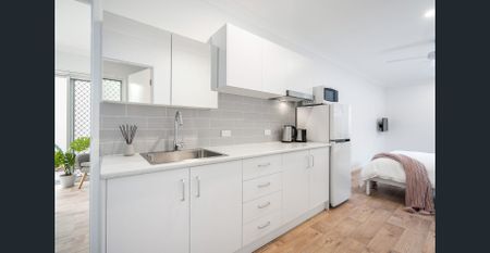 STUDIO UNIT IN A CONVENIENT ACACIA RIDGE LOCATION - Photo 5