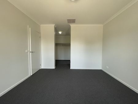 FOUR BEDROOM HOME ! - Photo 5