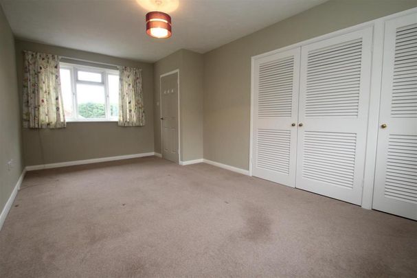 4 bedroom detached house to rent - Photo 1